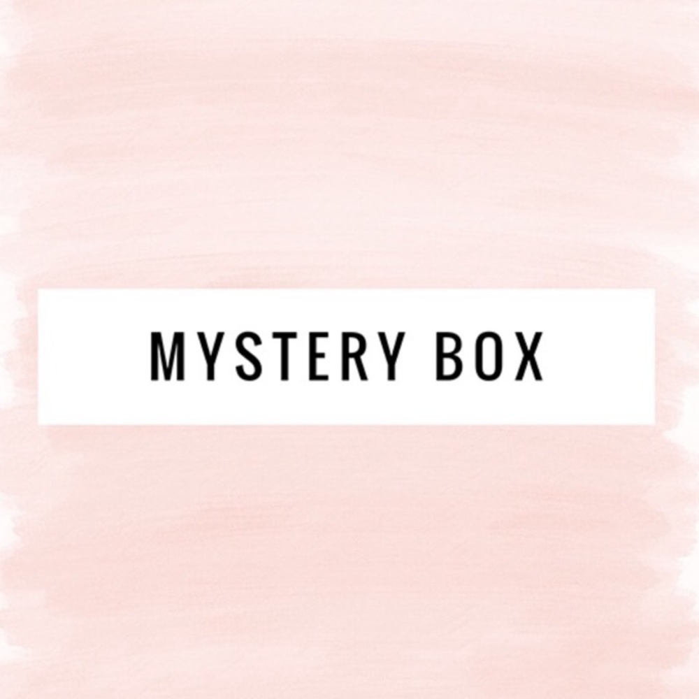 - 1 $100 5lb Woman OFFICE WEAR CLOTHING Mystery  BOX - Picture 8 of 15